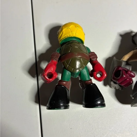 Playmates TMNT Shredder & Raphael - Picture 4 of 7